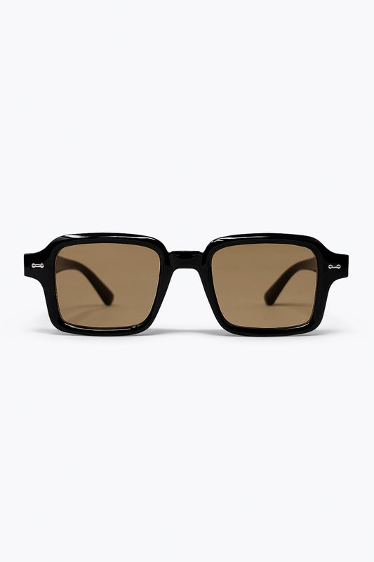 Lunettes de soleil carrées à monture épaisse noire avec des verres marron
