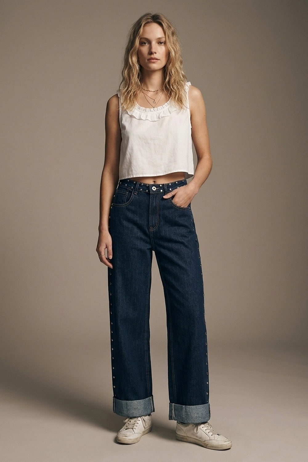 Jean en denim clouté à jambe large bleu foncé