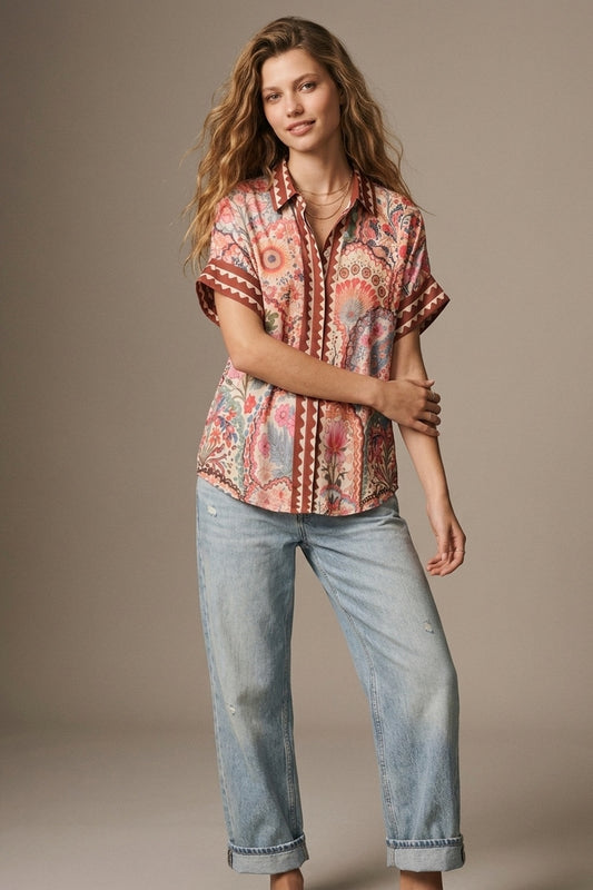 Chemise à imprimé floral multicolore en tissu léger avec garniture contrastée