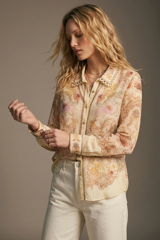Chemise à imprimé floral jaune beurre avec détail de bordure en dentelle