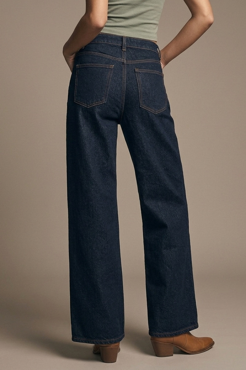 Jeans à jambe large Dark Wash avec surpiqûres contrastées