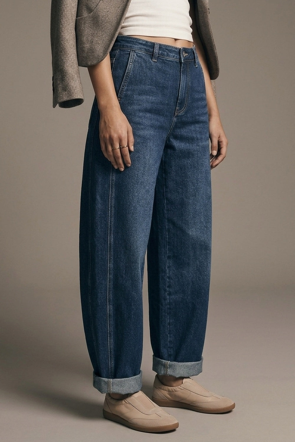 Jeans bleu foncé à jambes larges avec poches latérales