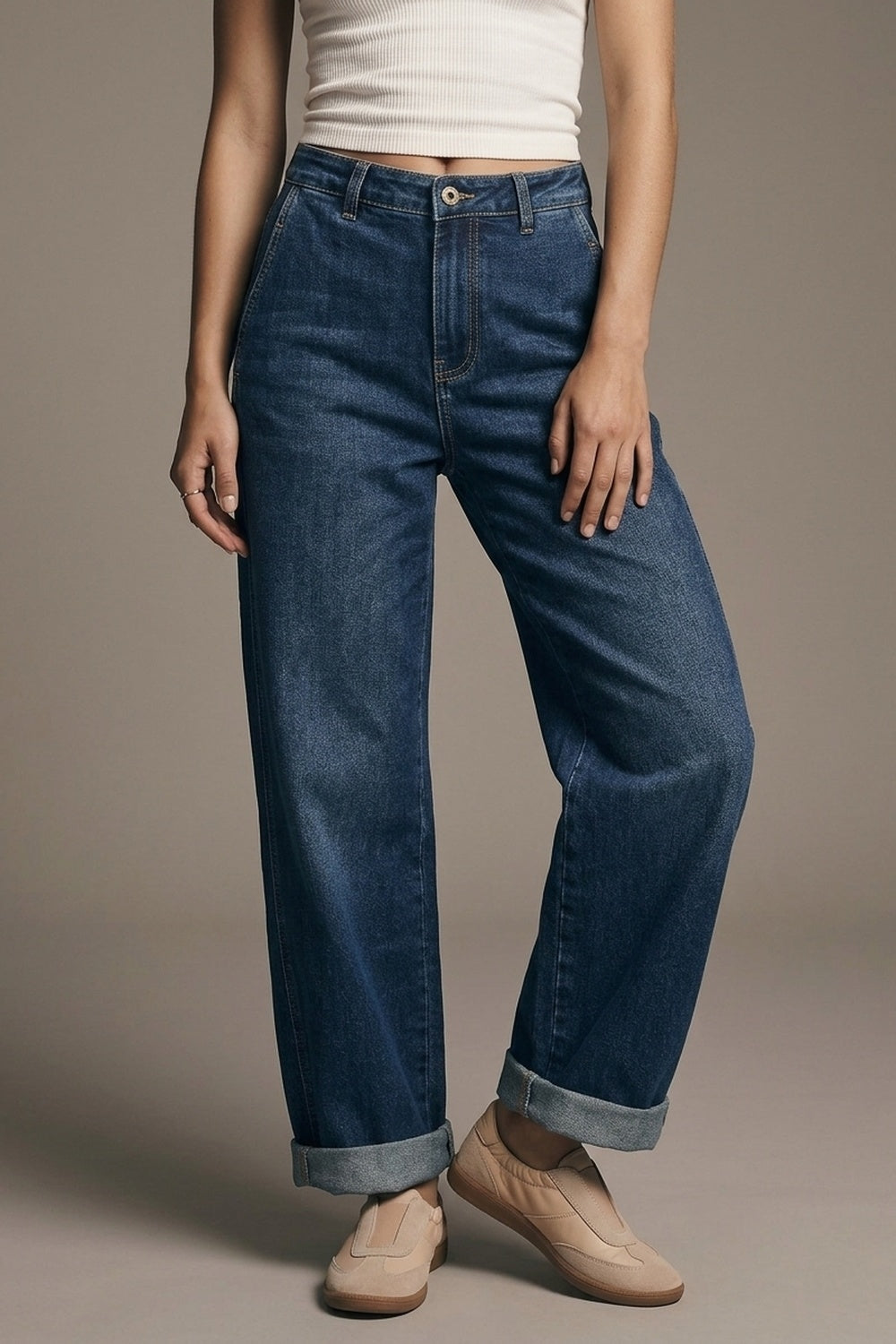 Jeans bleu foncé à jambes larges avec poches latérales