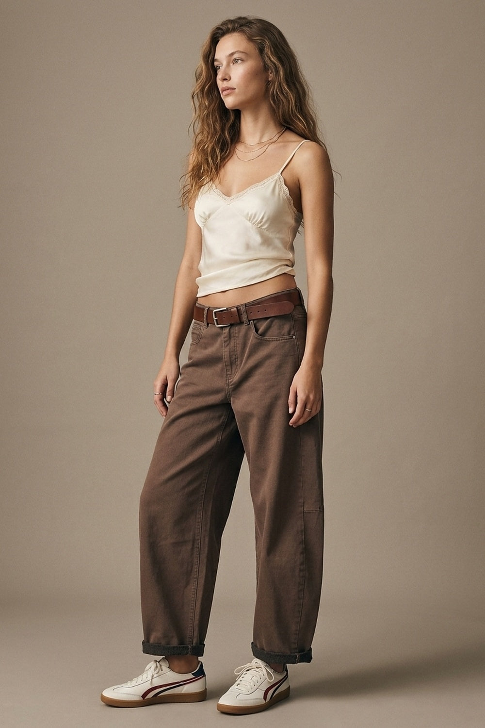 Pantalon à jambes droites et larges avec coupe décontractée en couleur fango