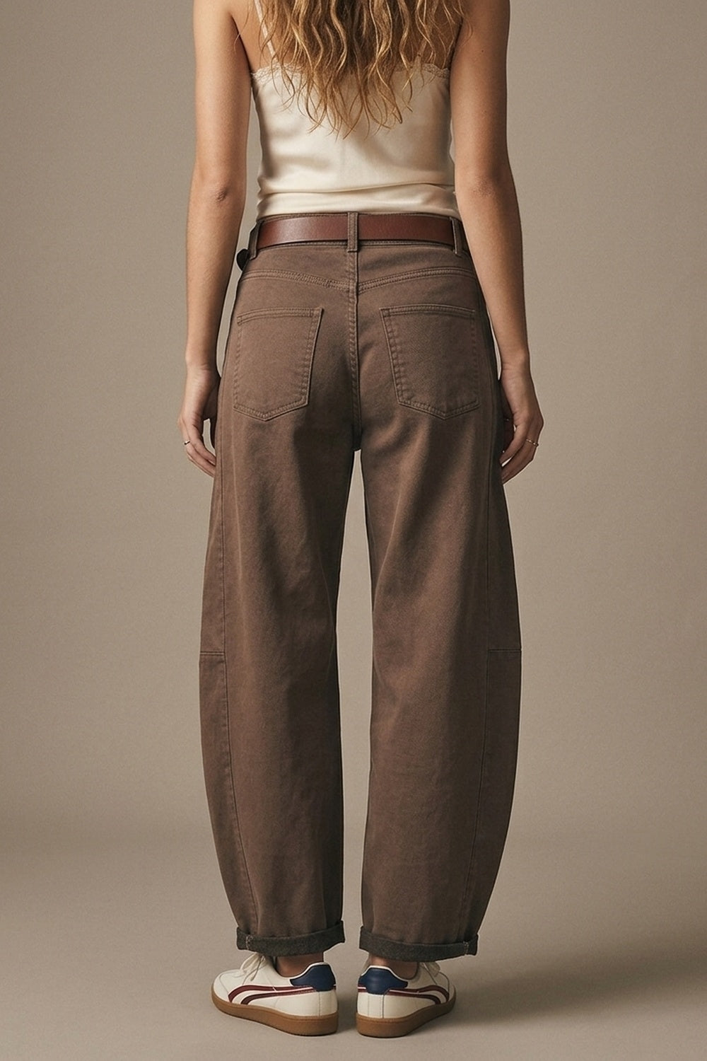 Pantalon à jambes droites et larges avec coupe décontractée en couleur fango