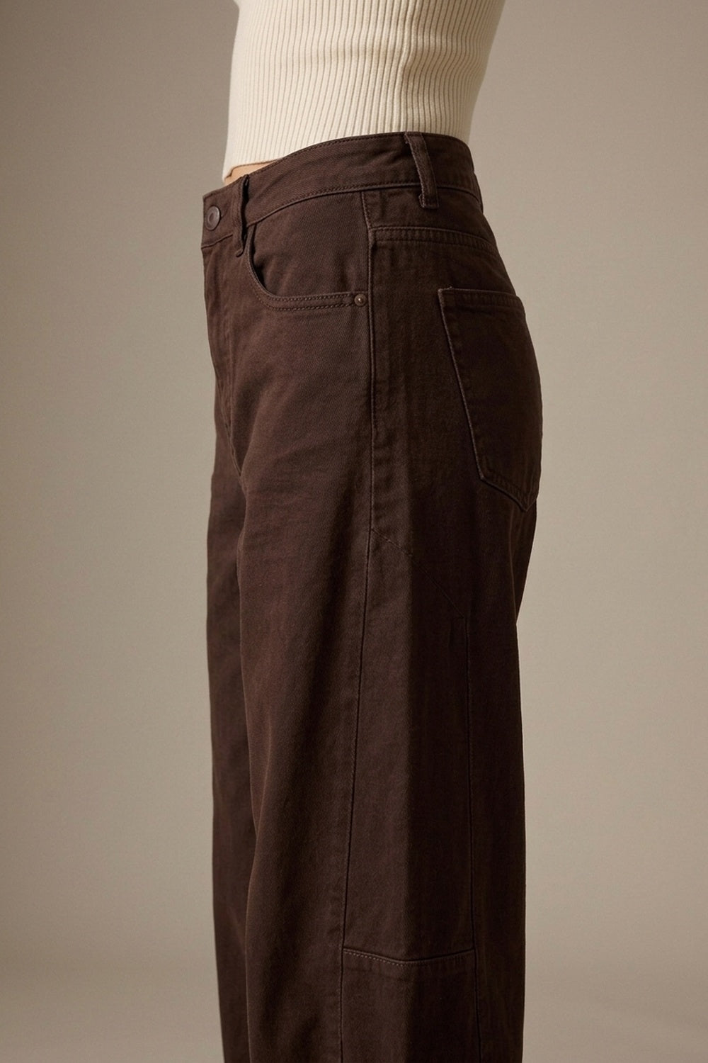 Pantalon à jambe droite et ample en couleur choco