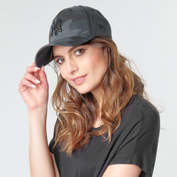 Casquette femmes New-Era  LEAGUE ESSENTIAL 9FORTY NEW YORK YANKEES  Gris