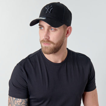 Casquette femmes New-Era  LEAGUE ESSENTIAL 9FORTY NEW YORK YANKEES  Noir