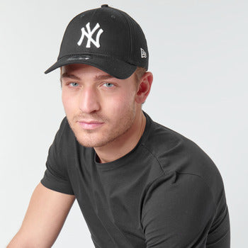 Casquette femmes New-Era  LEAGUE BASIC 9FORTY NEW YORK YANKEES  Noir