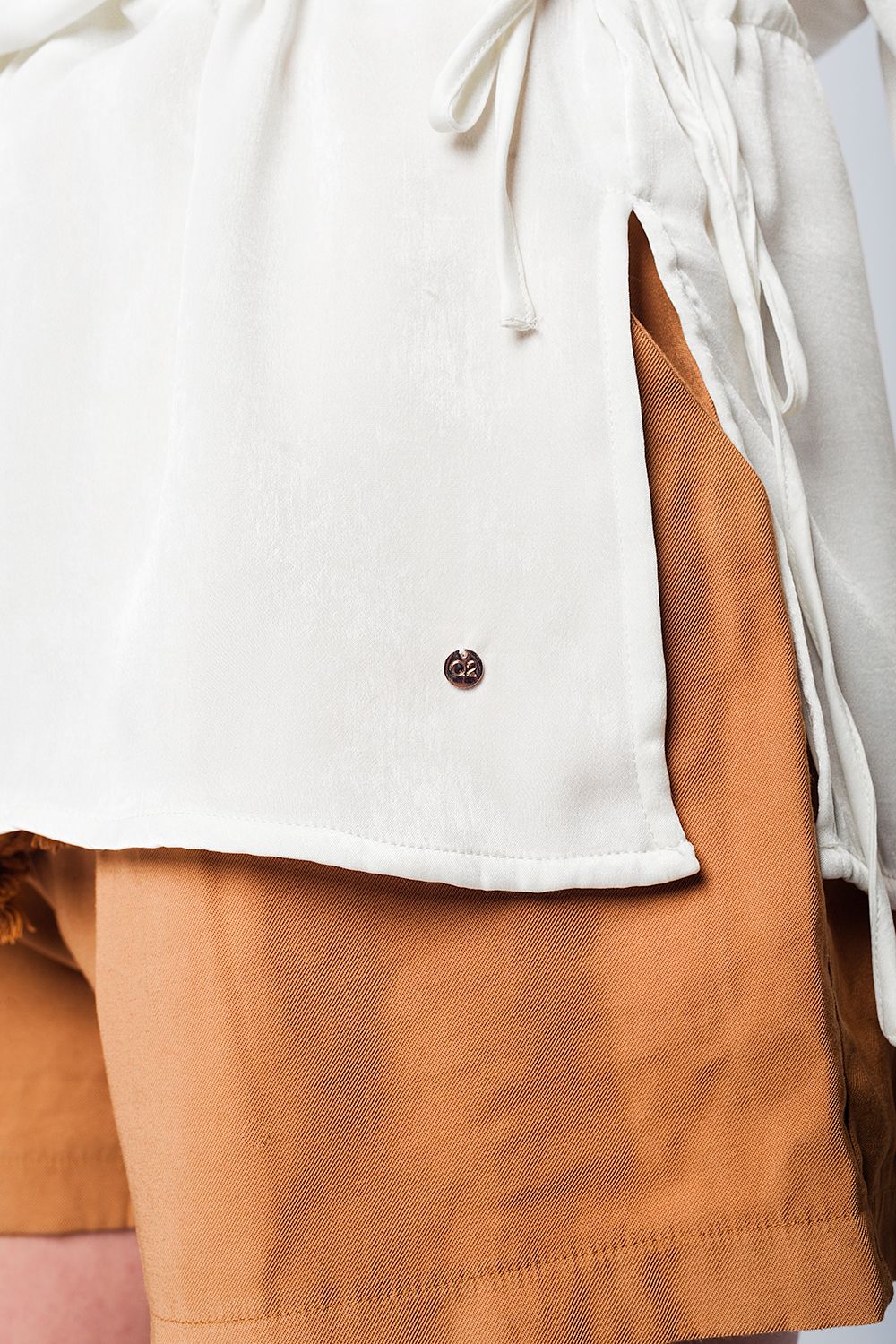 Top beige effet irisé