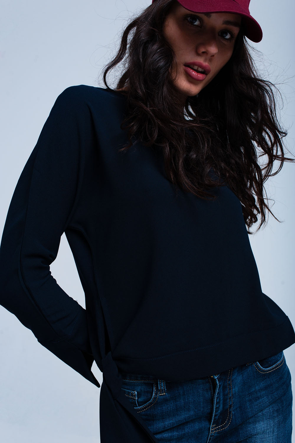 Haut navy avec noeud