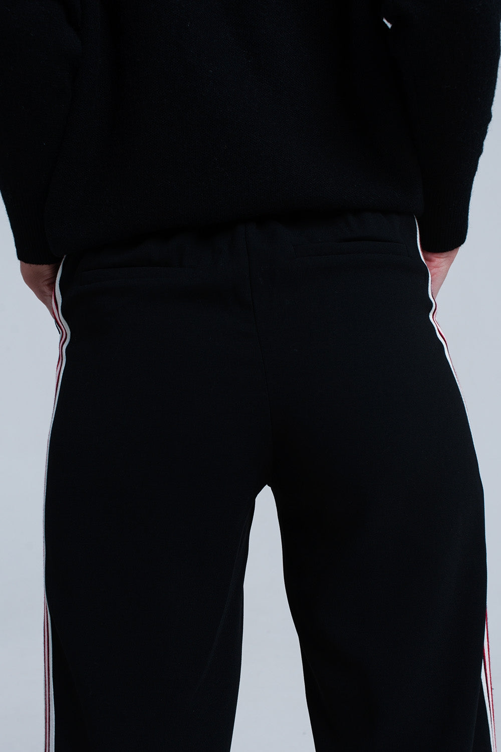 Pantalon noir à rayures