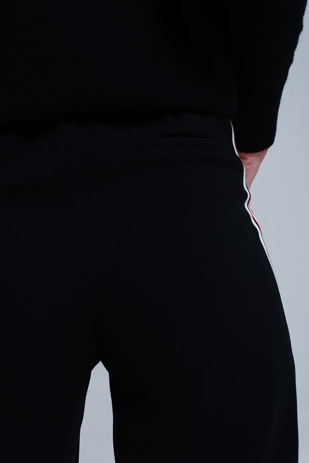 Pantalon noir à rayures