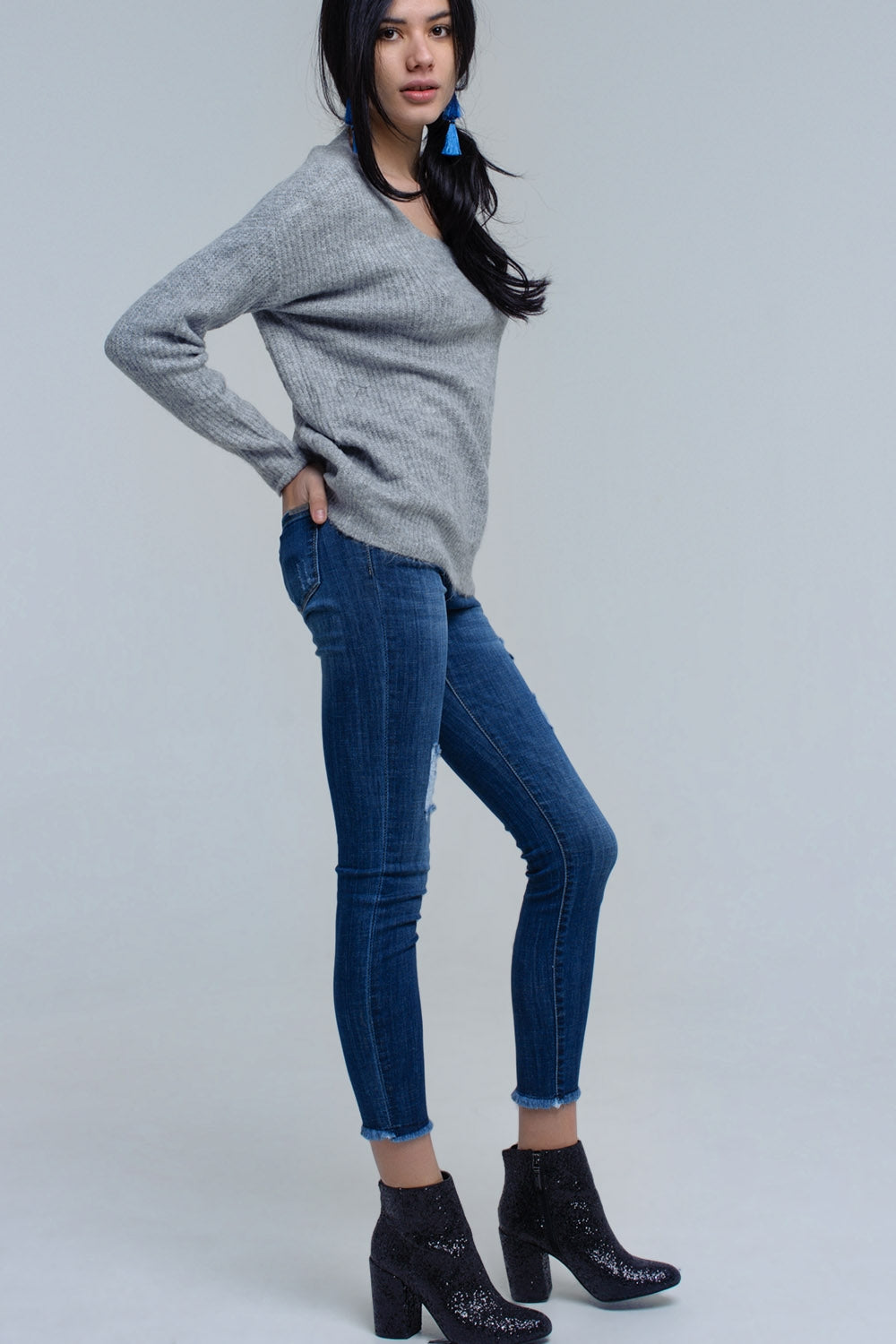 Pull en maille gris avec fermeture à nouer