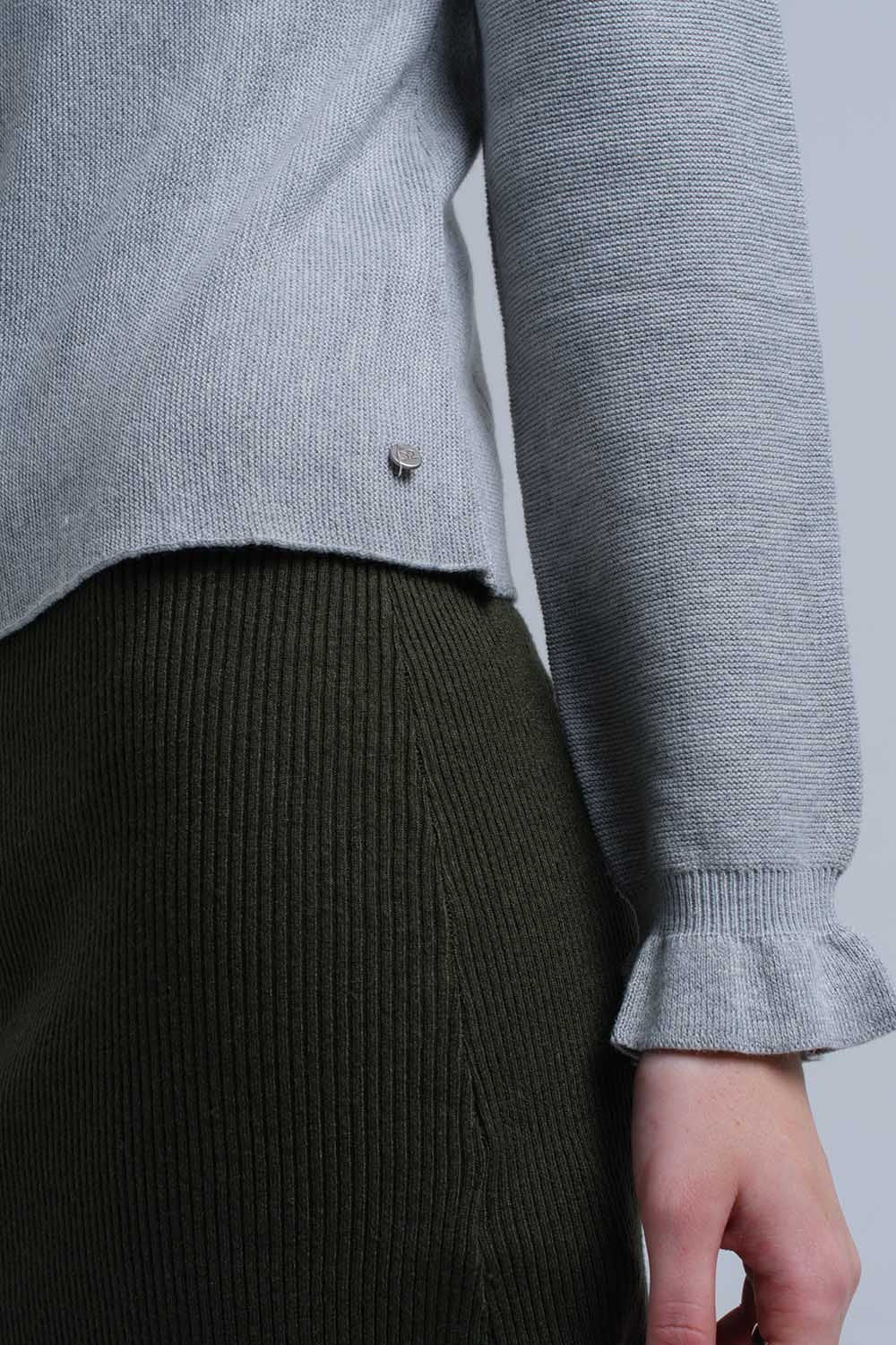 Pull à volants en gris