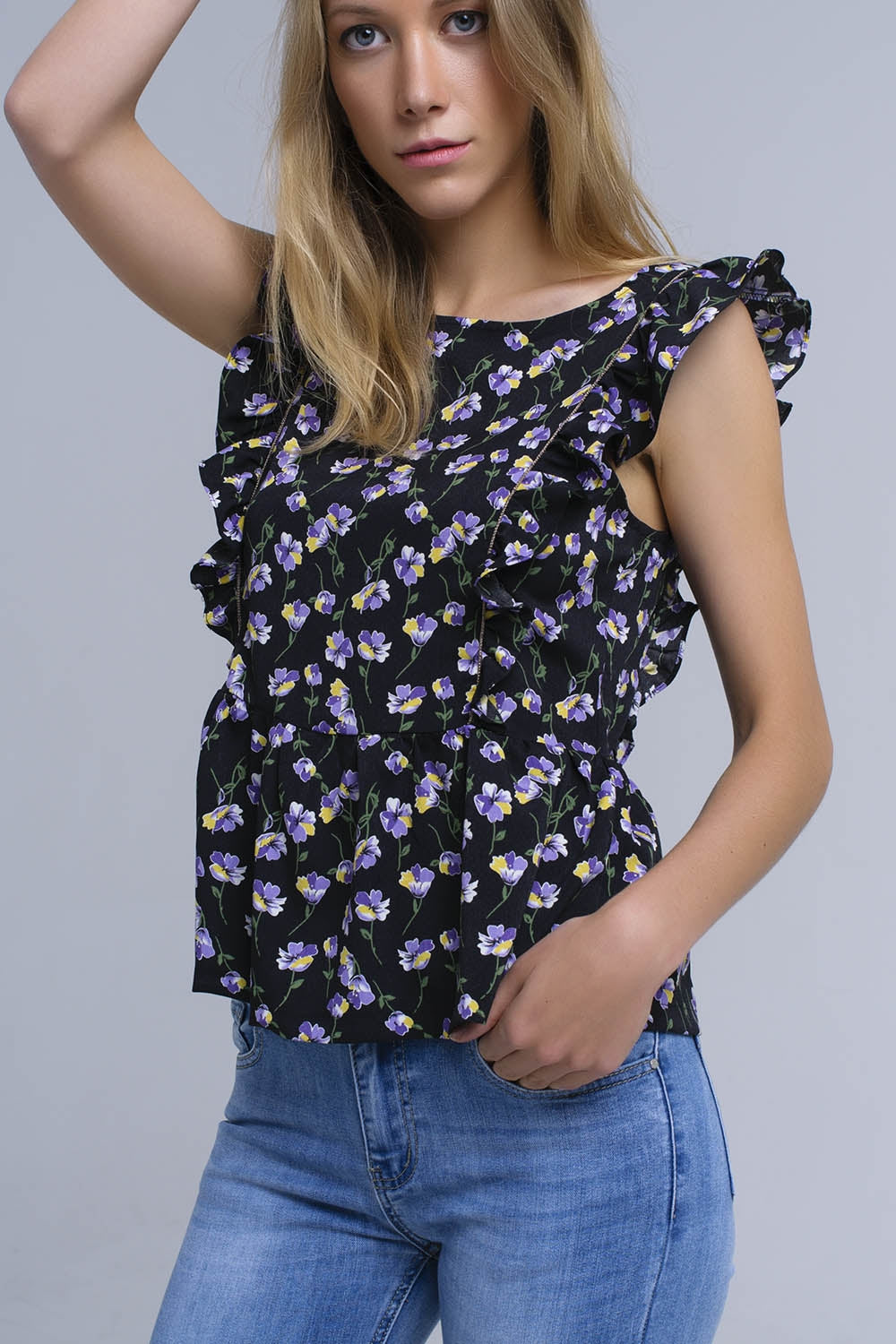 Chemise noir croisée avec des volants