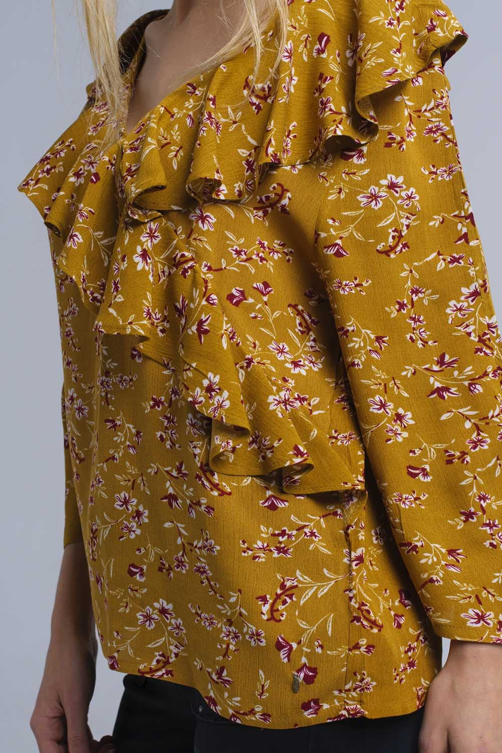 Chemise à volants croisés à la moutarde