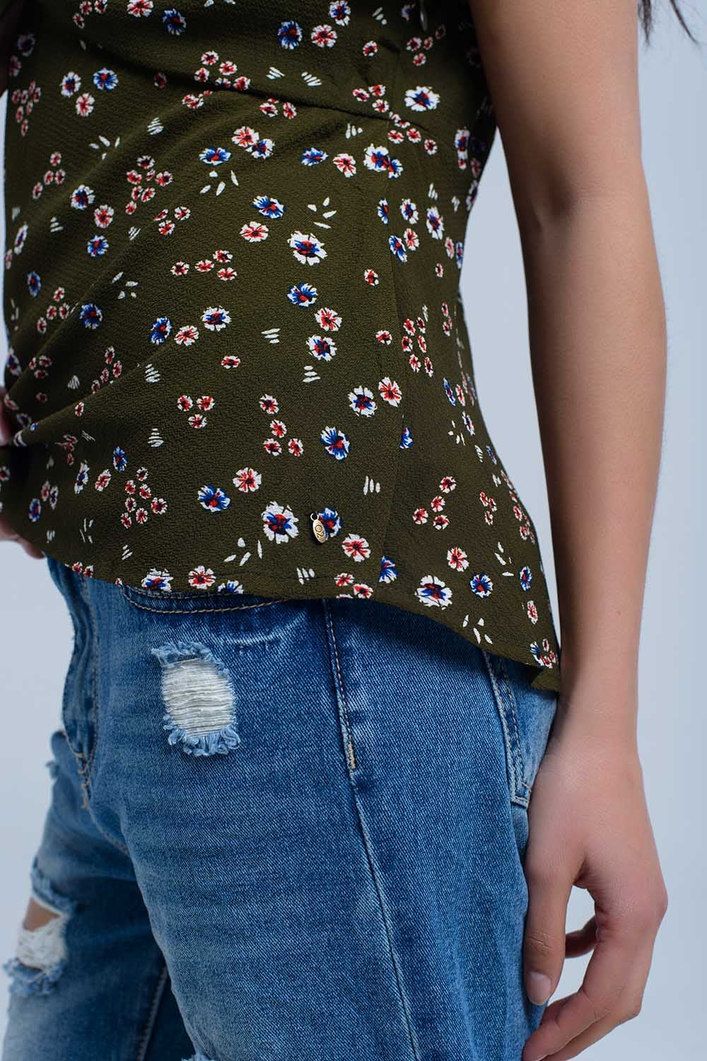 Top vert avec imprimé floral