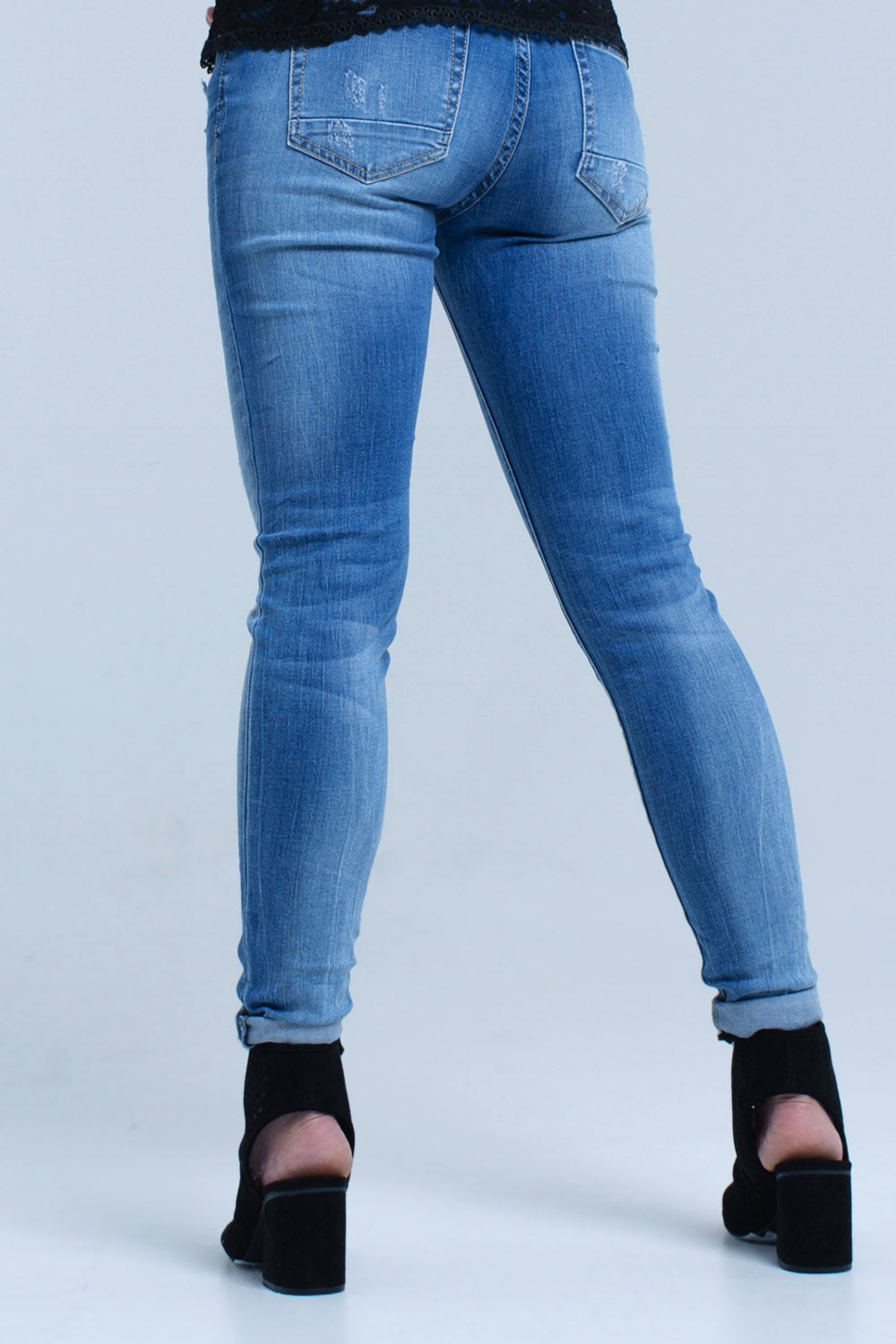 Jeans skinny avec déchirures