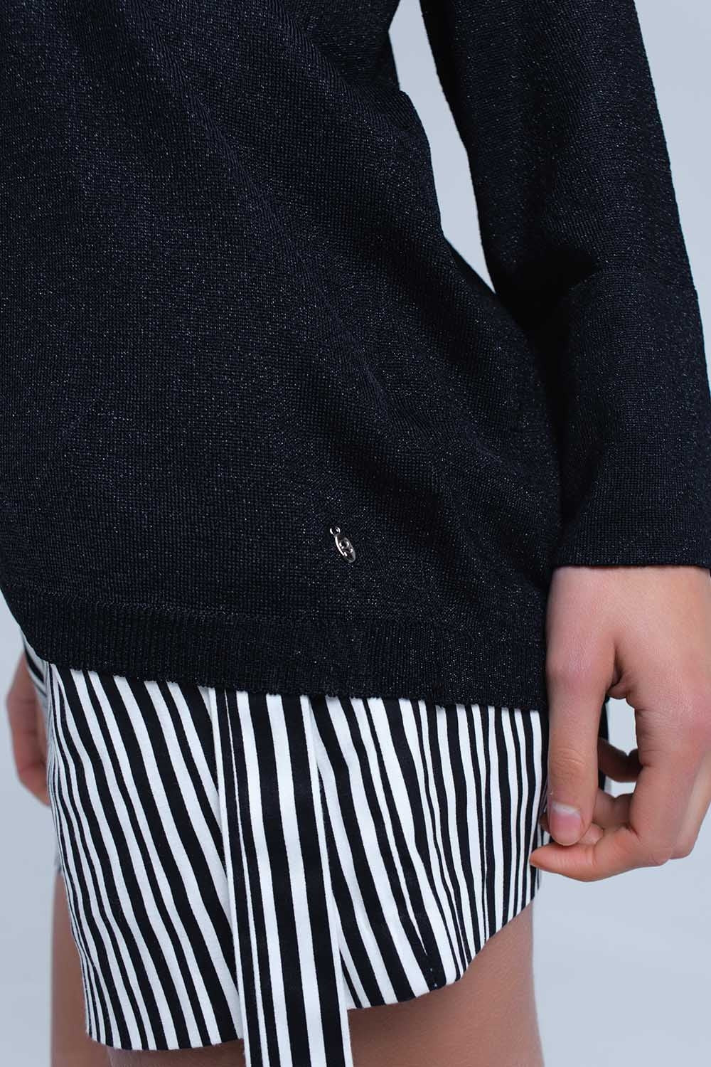 Pull en maille noire avec détail en lurex doré
