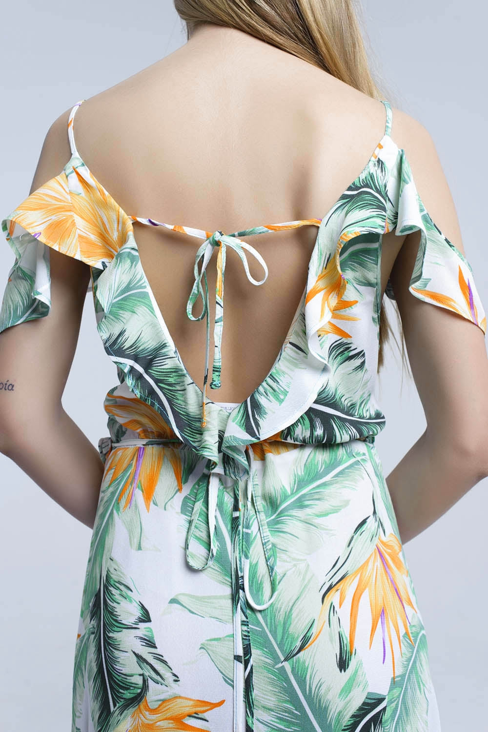 Robe midi blanche en feuilles tropicales