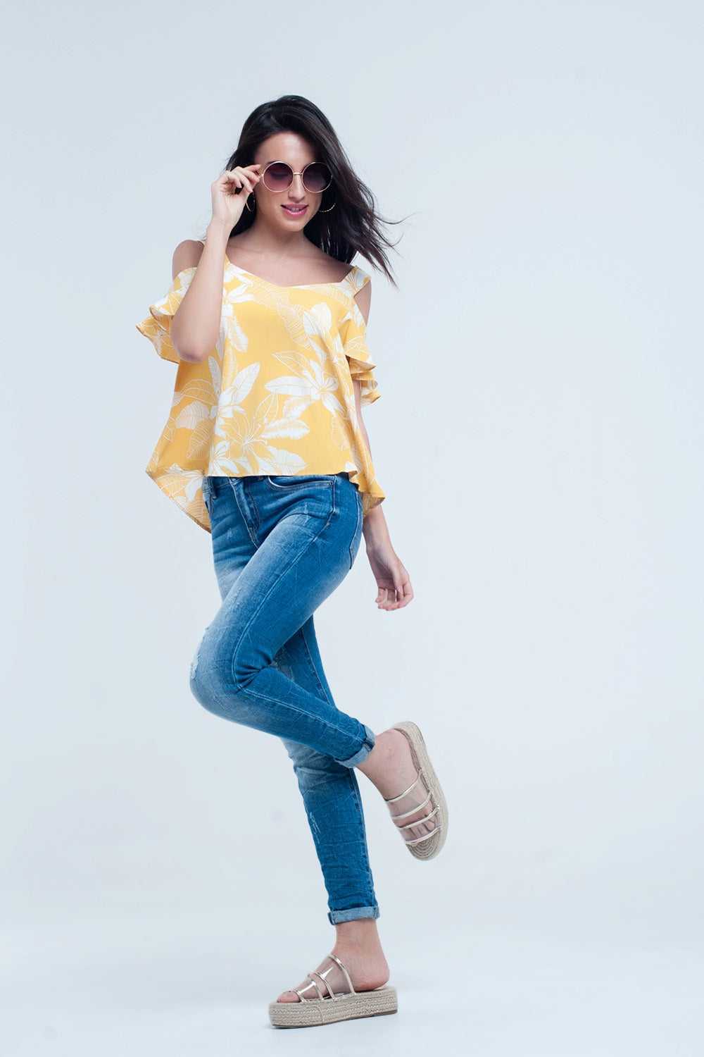 Top fleur jaune et volants