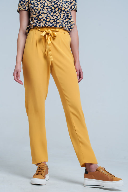 Pantalon moutarde avec Ceinture de satin