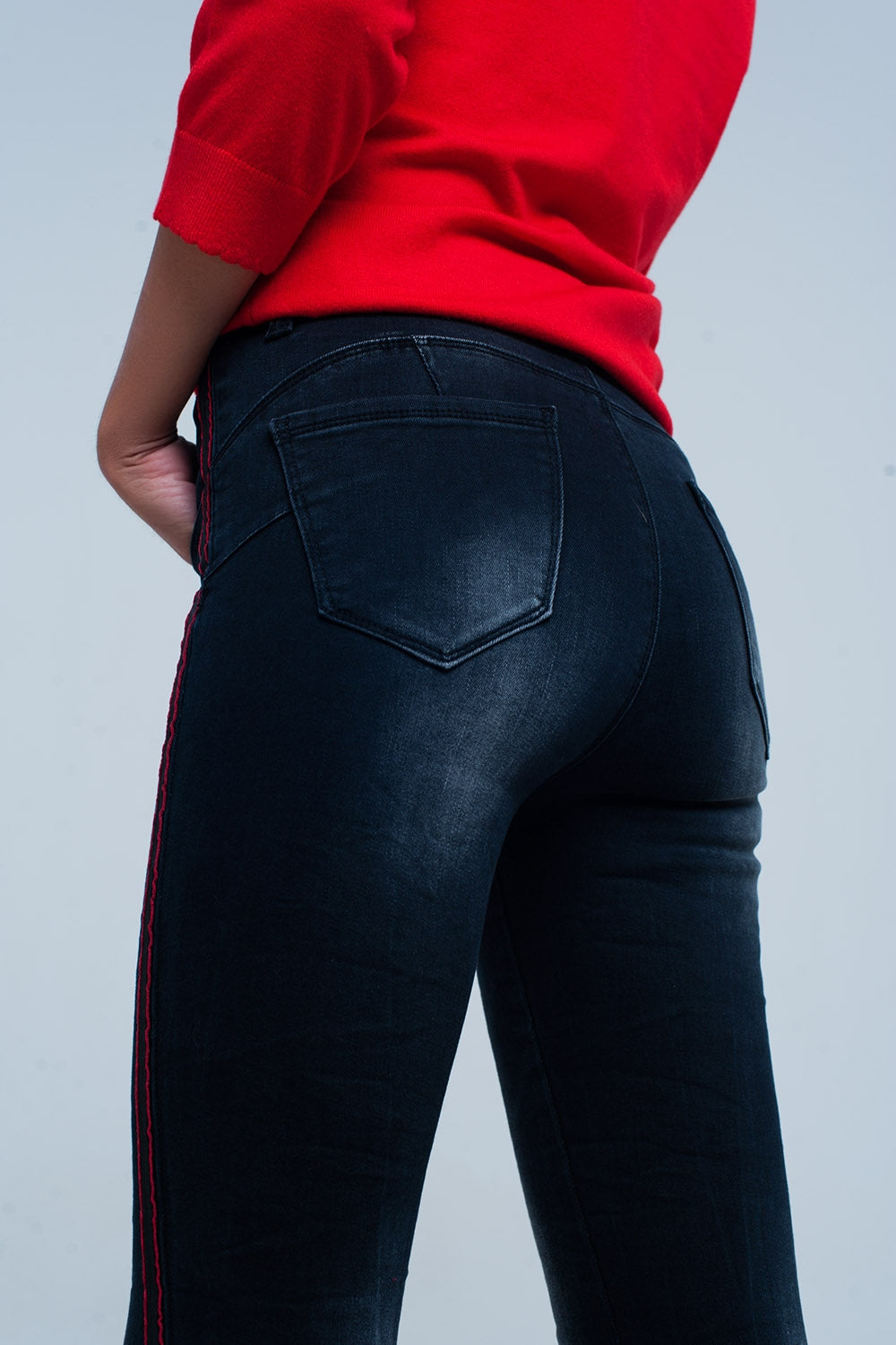 Jean noir skinny avec bandes sur les côtés