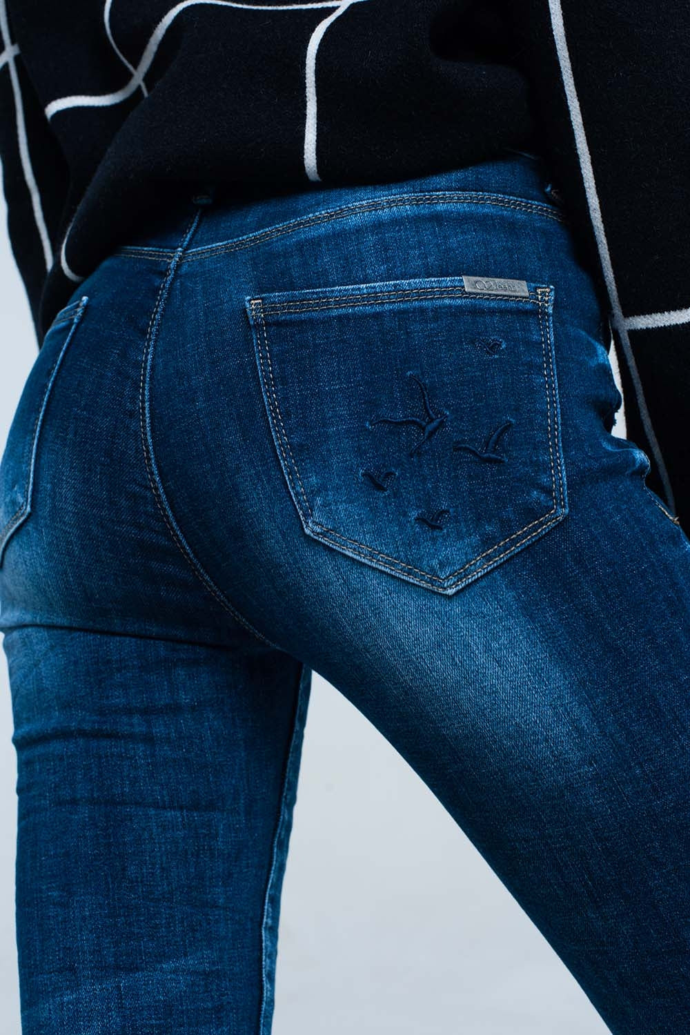 Jean skinny avec poche brodée