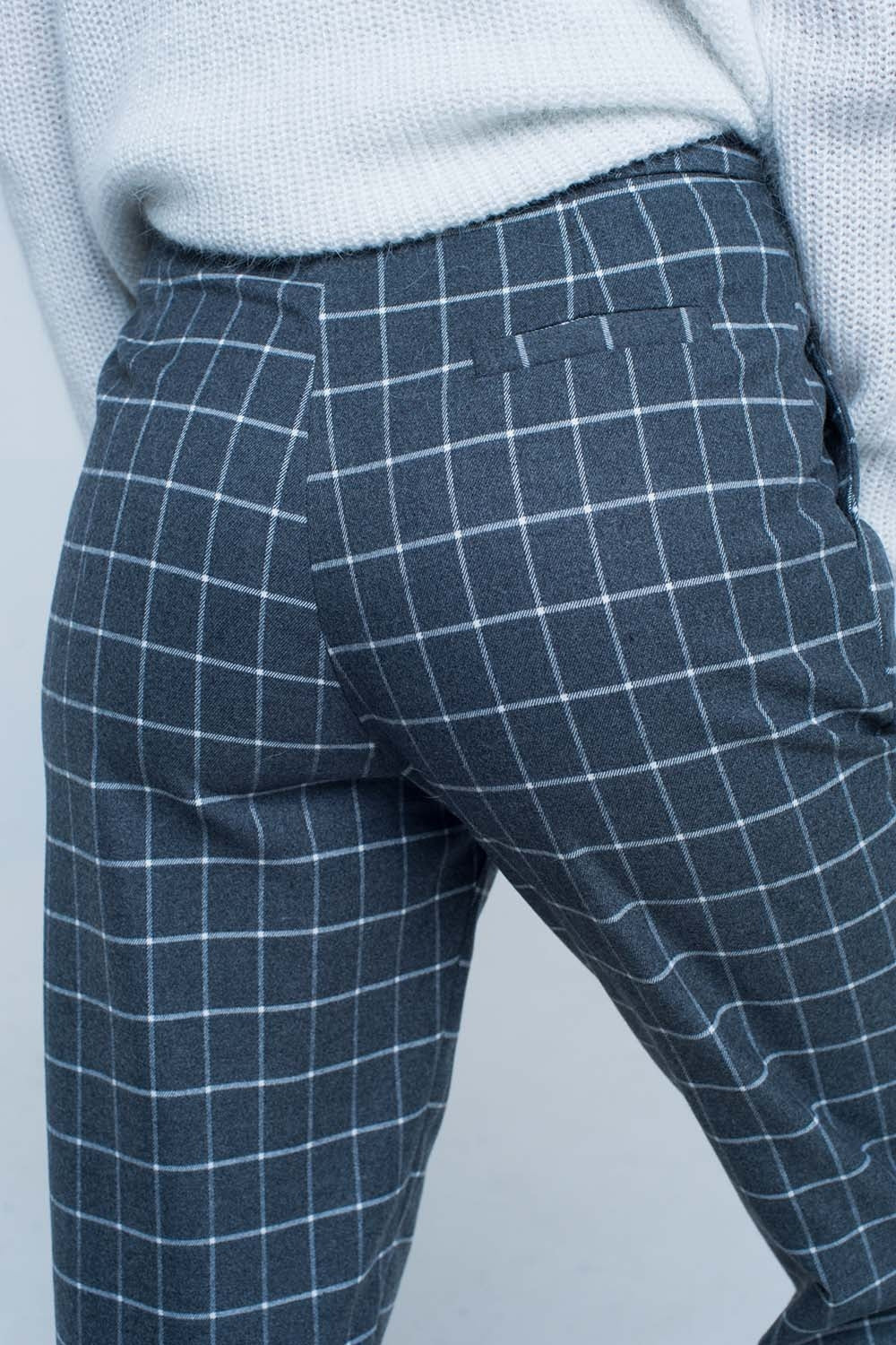 Pantalon gris à carreaux blanc
