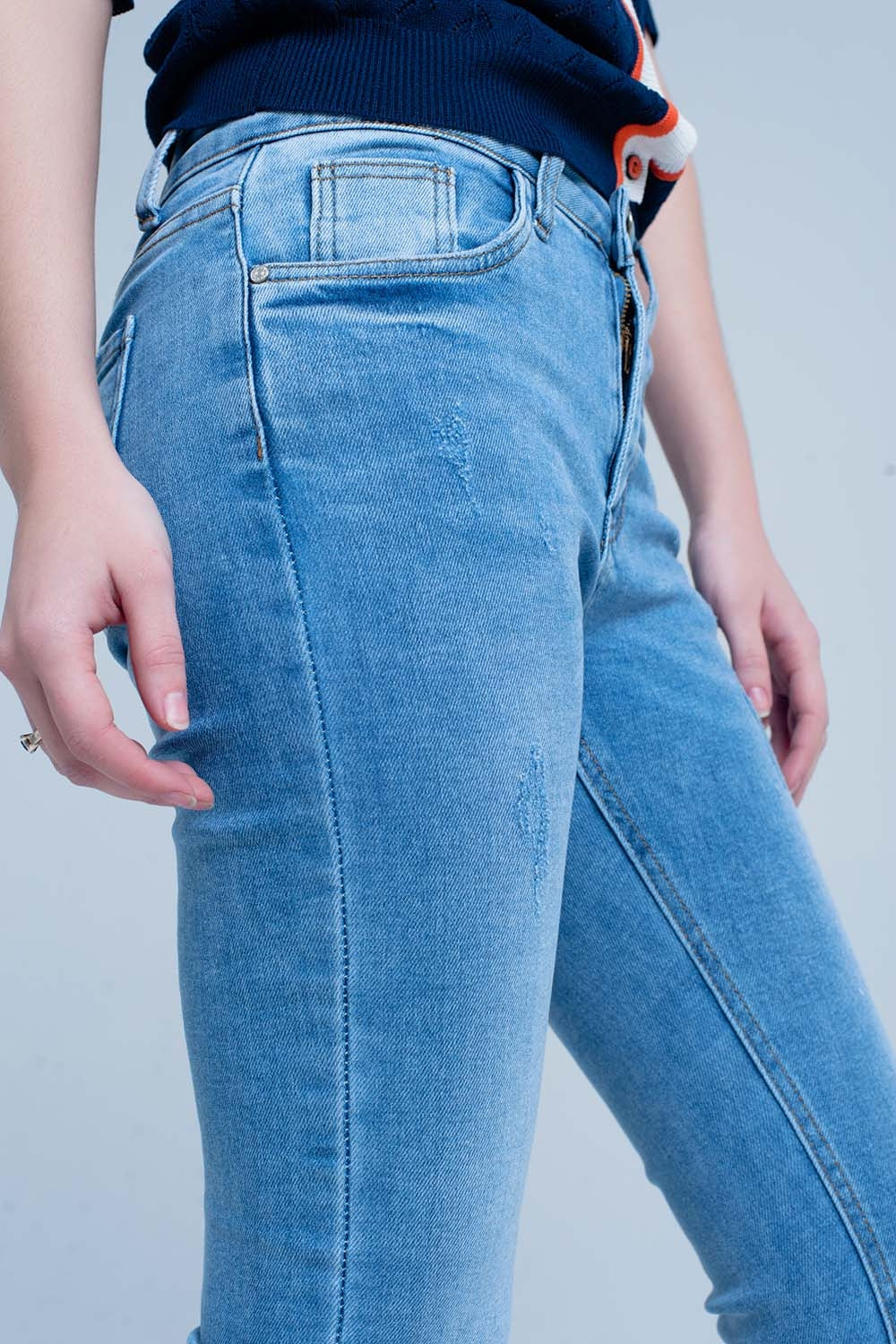 jeans skinny à franges à la basse