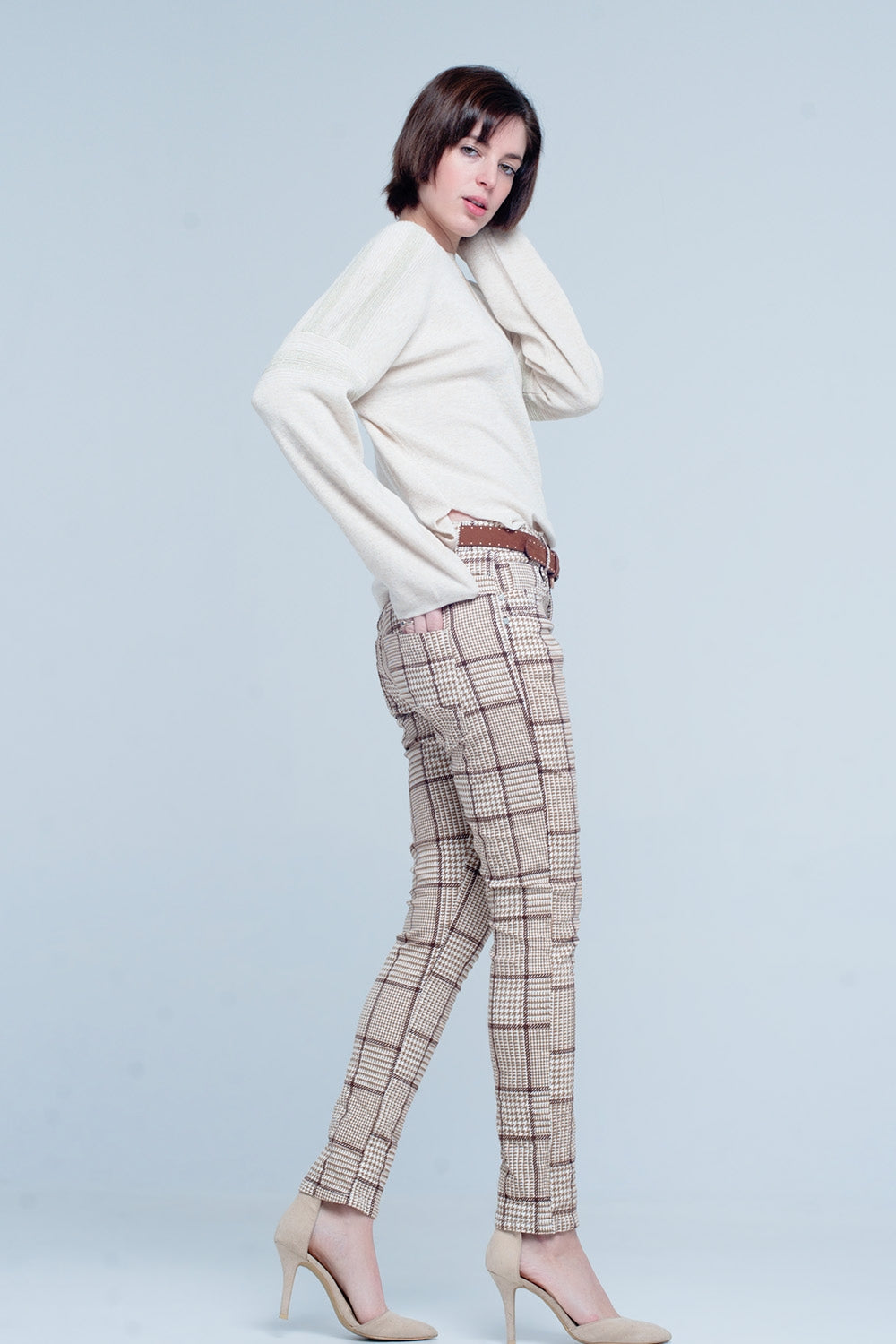 Pull fin tricoté beige avec détails du scintillement