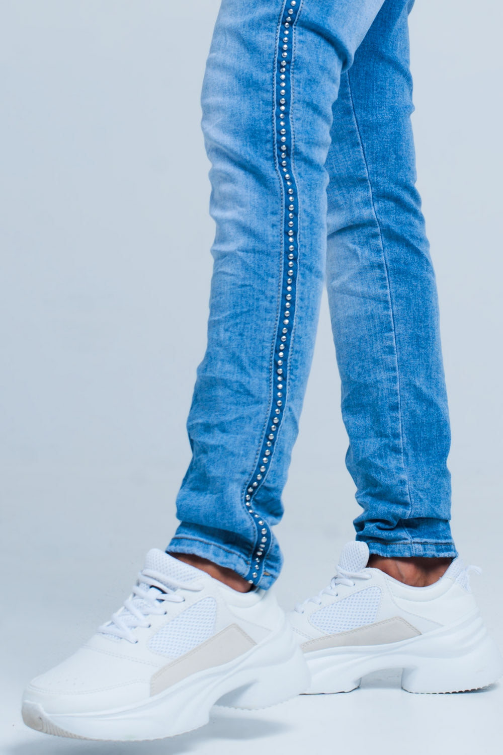 Jean boyfriend avec ornements sur le côté