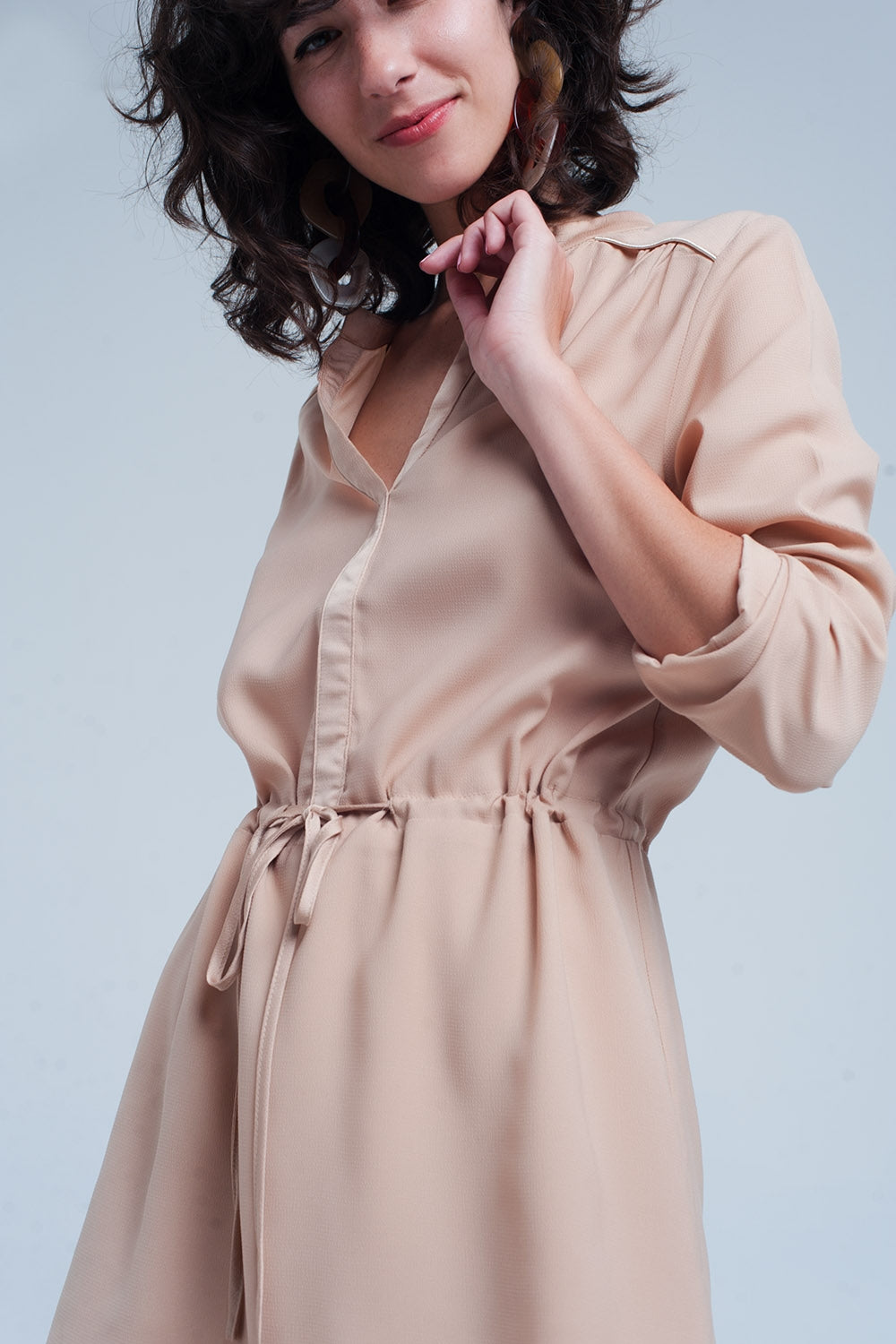 Robe Beige chemise courte à nouer à la taille