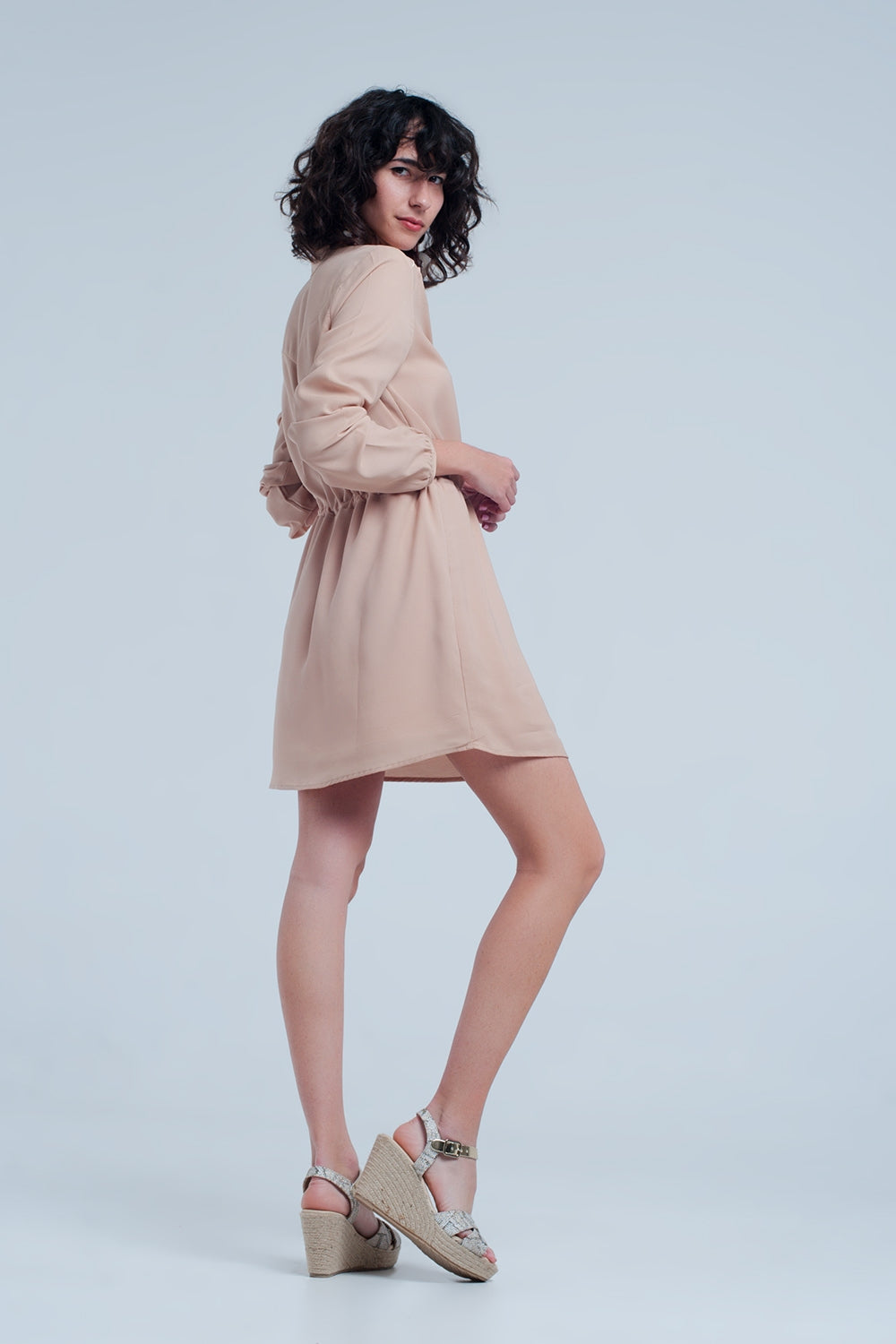 Robe Beige chemise courte à nouer à la taille