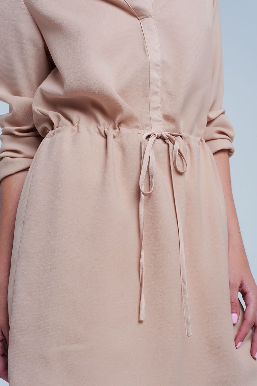 Robe Beige chemise courte à nouer à la taille