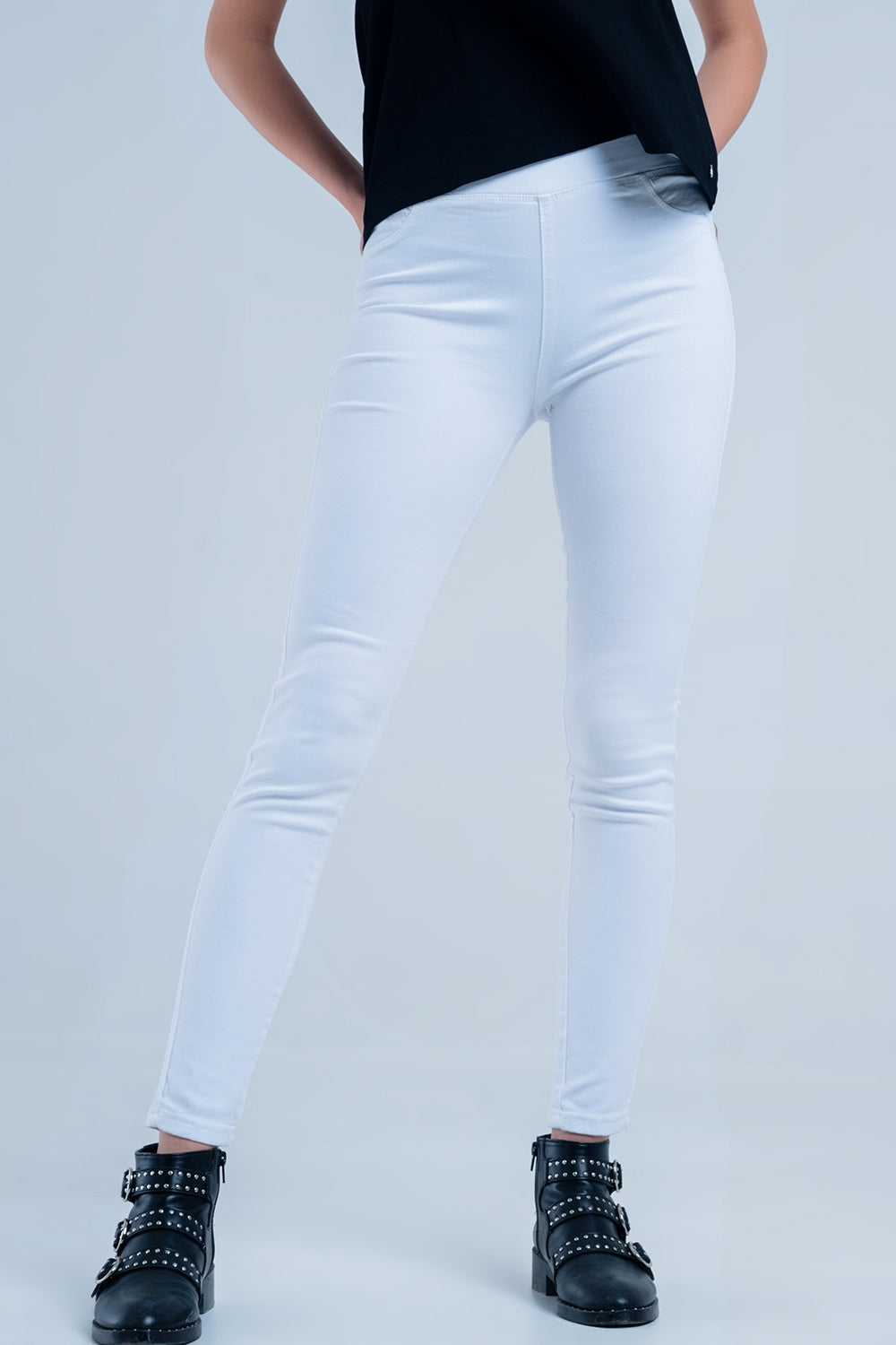 Jeggings blancs avec poches arrières