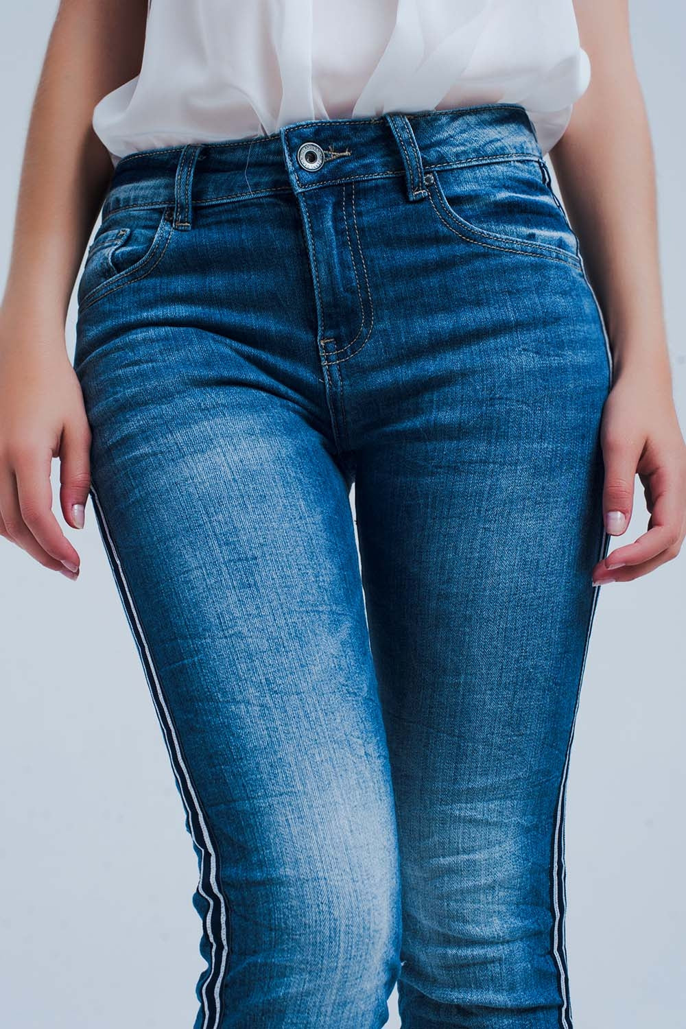 Jean skinny avec bande sur la couture latérale