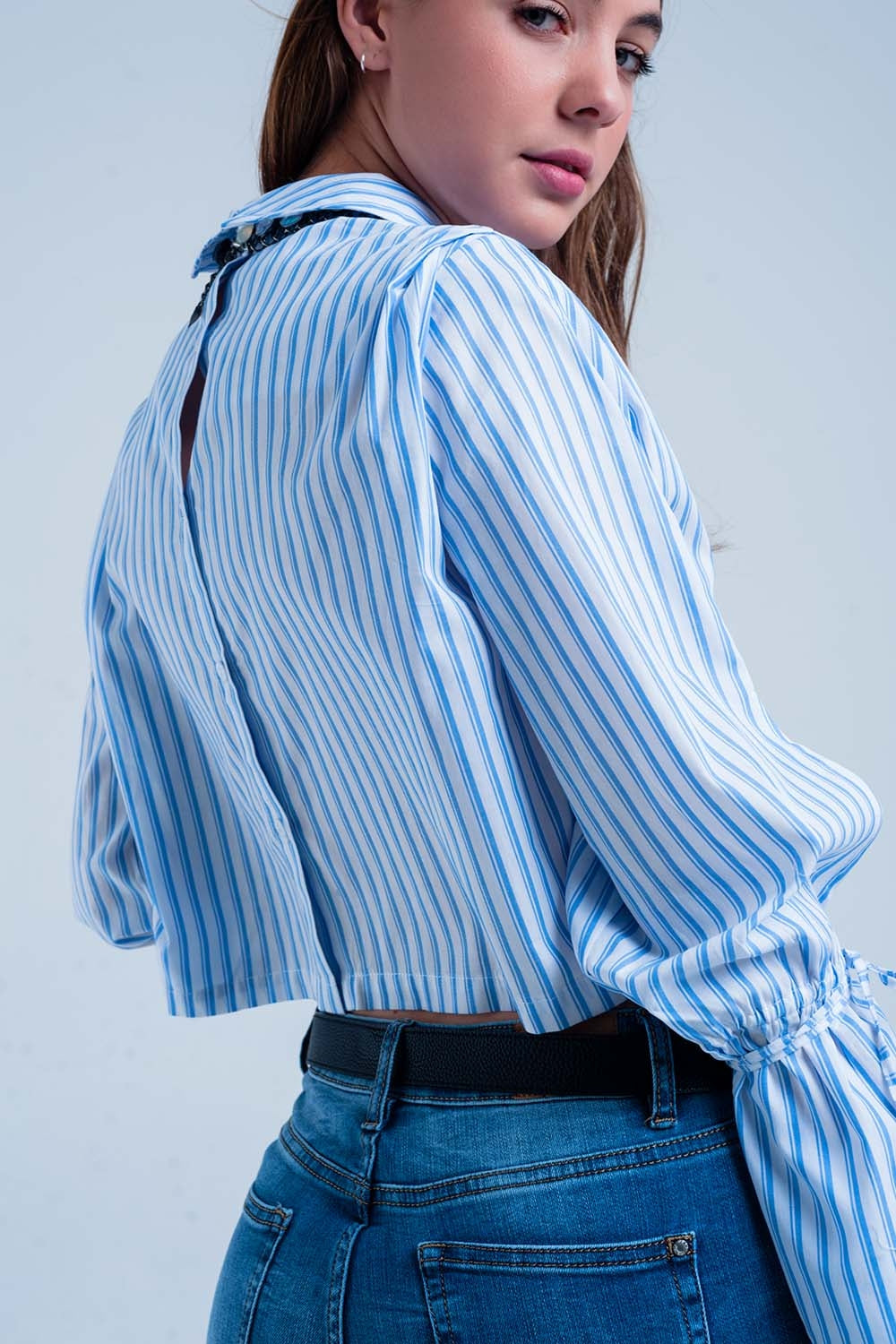 Chemise à rayures bleues