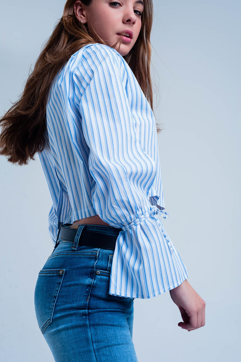 Chemise à rayures bleues