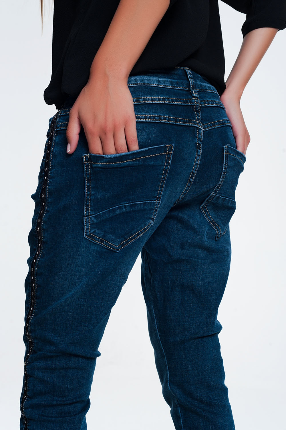 Jean clouté look cuir