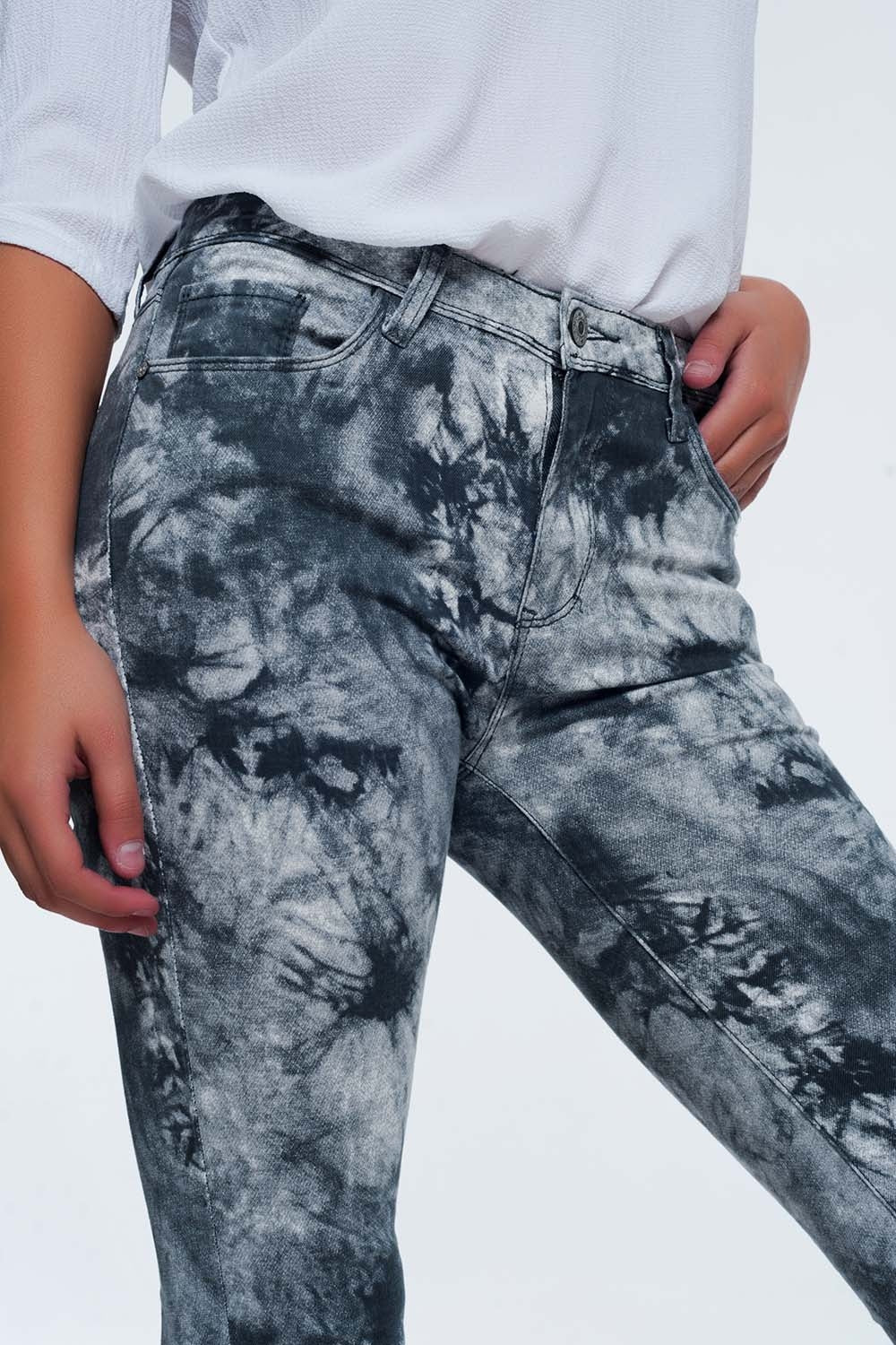 Pantalon slim de couleur grise