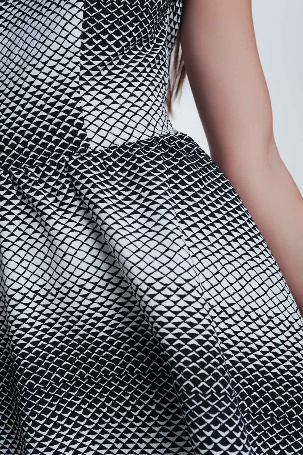Robe patineuse style caraco Noir
