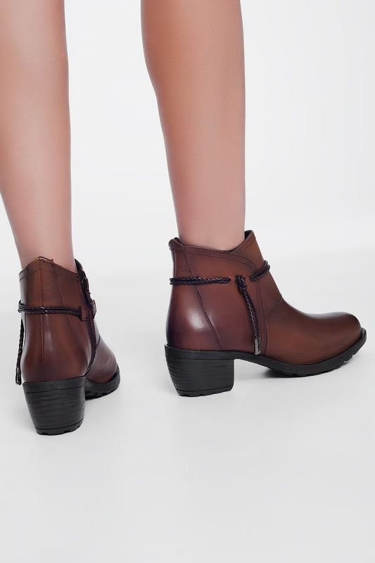 Bottines à talons carrés mi-hauts avec bout arrondi  Cuir marron