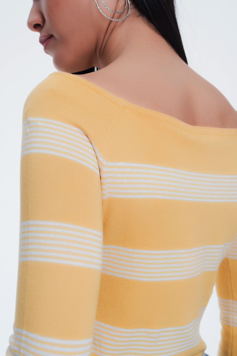 Pull rayé à encolure bateau jaunes