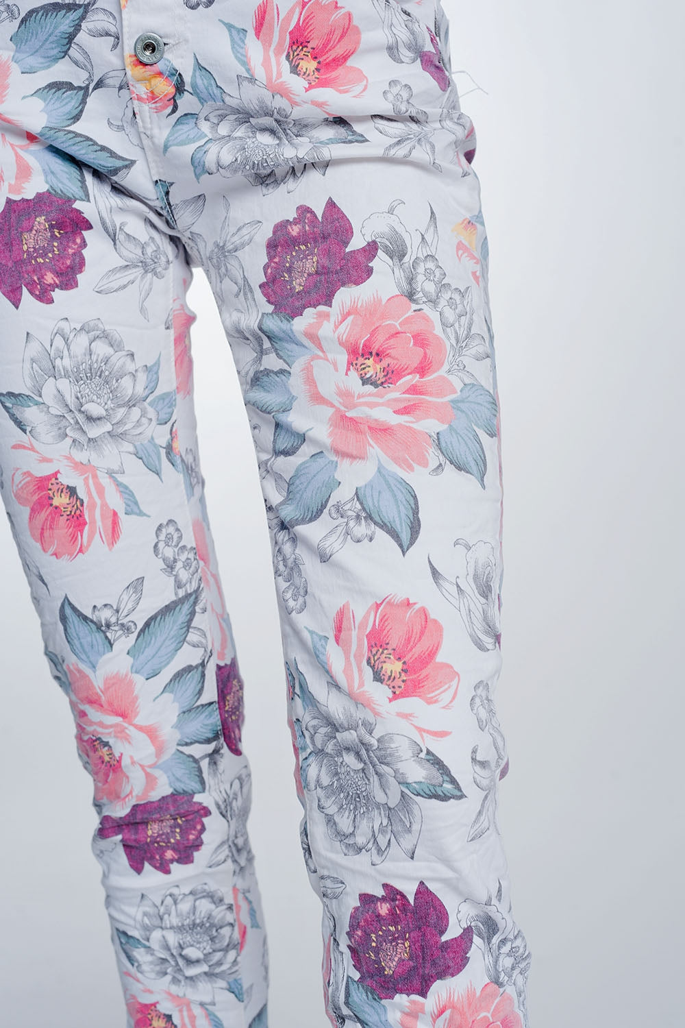 jean boyfriend blanc à imprimé floral