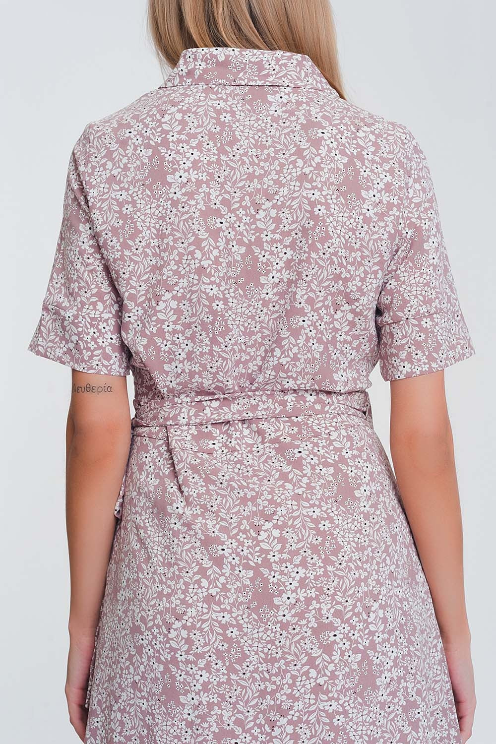 Robe mi-longue cache-cœur à fleurs rose