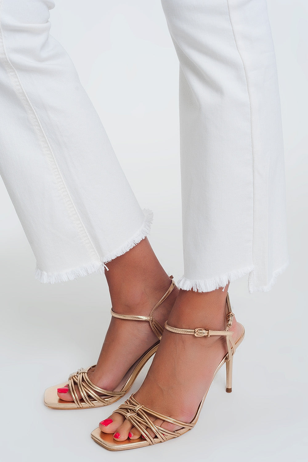 Pantalon droit en creme à larges chevilles