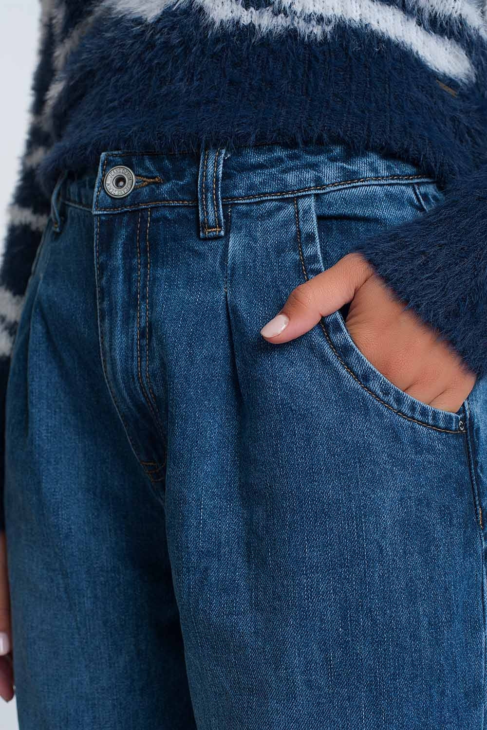 Jean mom taille haute avec deux volants à la taille en bleu délavé foncé