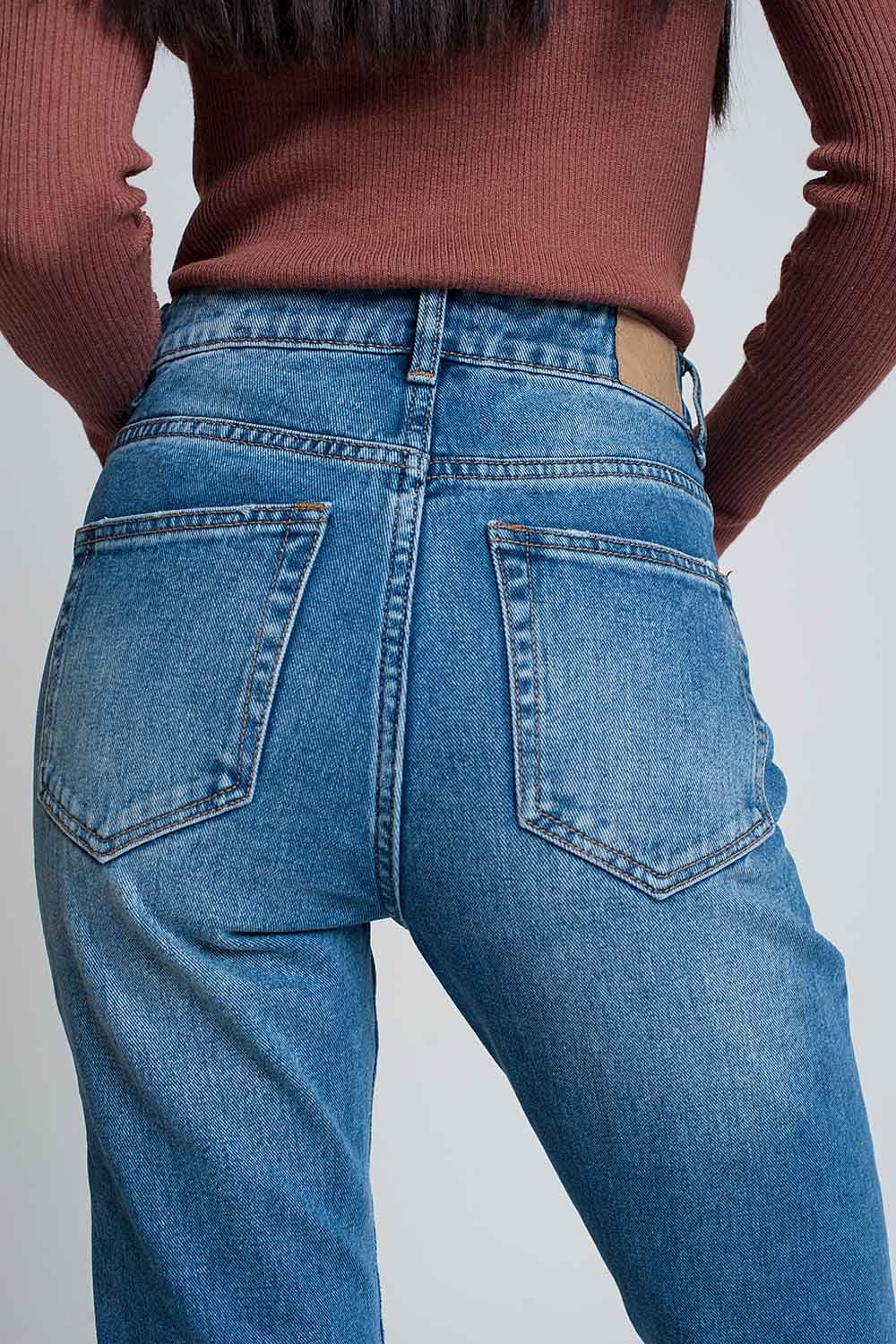 Jean mom taille haute avec genoux déchirés en bleu délavé foncé